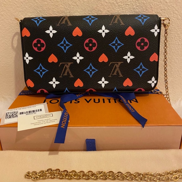 LOUIS VUITTON ♠️♥️ Game On ♥️♣️ Felicie Pochette - Picture 2 of 11
